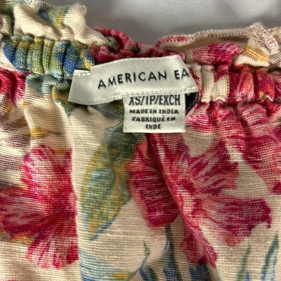 American Eagle Tropical Floral Crop Top - Picture 8 of 9